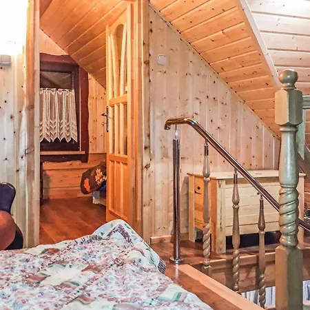 Stunning Home In Osiek With Wifi *